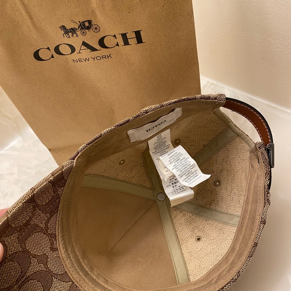 Coach hat - Picture 3 of 6